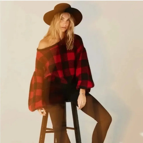 JEN’S PIRATE BOOTY‎ Sofia Sweater size Small Buffalo Check Holiday Red & Black - Picture 6 of 6